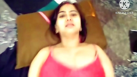 Amateur brunette chick with small tits shows her boobs