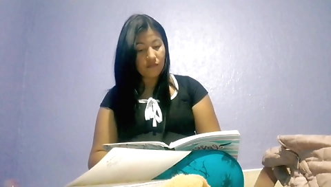 My Stepcousin Likes To See My Big Ass When I Change To Go To The Gym