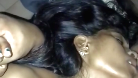 Blonde amateur in a t-shirt and a dress 100% porn video