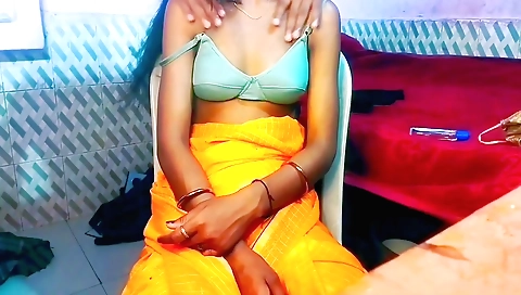 Indian brunette bhabhi fucked in a massage in webcams vid