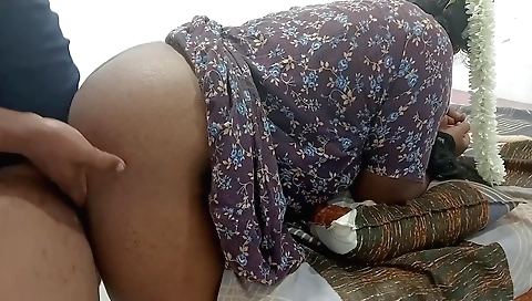 Indian woman is fucking her hubby in a hardcore way