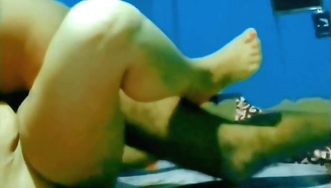 Amateur woman shows her huge boobs in hd cam ролик