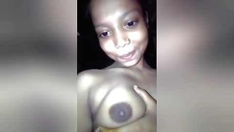 Indian naked beauty shows her pussy on the webcam video