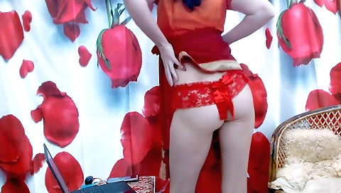 Indian woman seduced by a guy in stockings and a dress