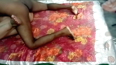 My bhabi gets nailed on the internet in an indian porn clip