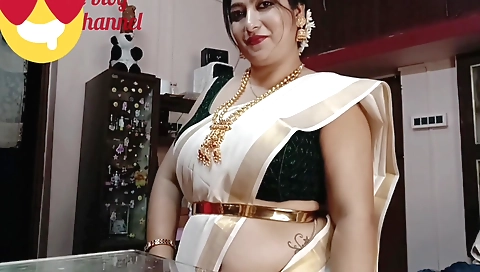 Big ass stepsister shares the bed with her stepsbrother