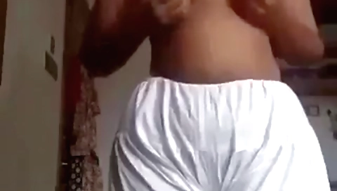 Amateur webcam video of a brunette with hairy pussy