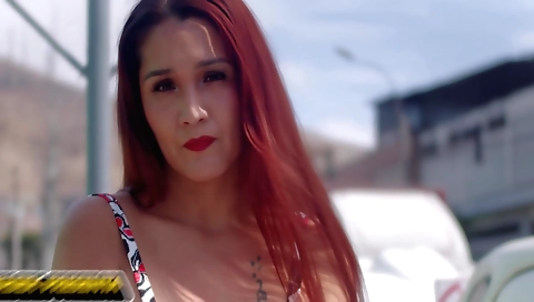 Indian taxi driver fucks with perubing with a blonde and a redhead