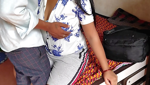 Indian delivery girl gets fucked in her delivery room