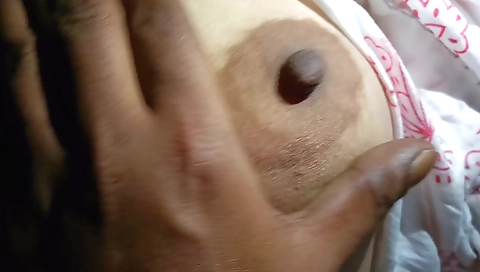 Indian babe takes off clothes and shows off her body