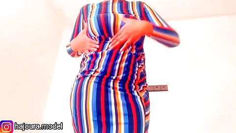 Indian beautie with a huge booty showing her sexy body