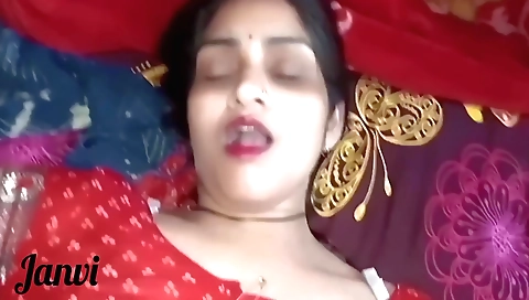 Indian brunette girl and her husband make passionate sex