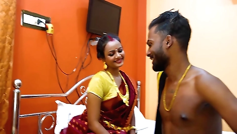 Indian amateur slut masturbating in a bedroom video