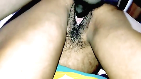 Indian bhabi's hairy pussy is shown in hd porn clip
