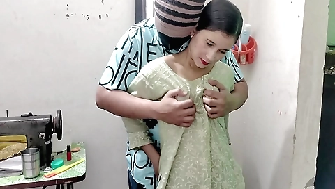 Indian brunette has a beautiful body and she loves to get naked