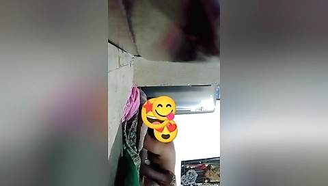 Indian amateur online video of her getting sex with a man