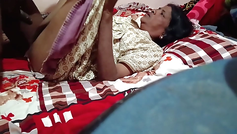 Indian brunette with a sexy ass gets fucked with a dildo