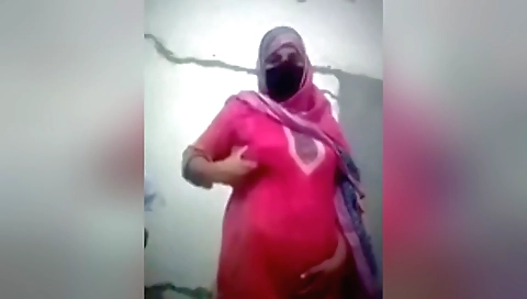 Bhabhi has a great time with her boyfriend in homemade video