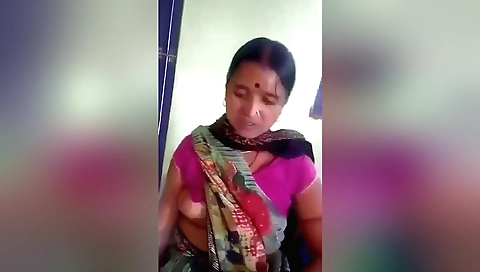 Brunette milf fucked in pussy by a guy in amateur porn