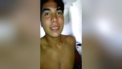 Big booty brunette made it easy for me to cum on her