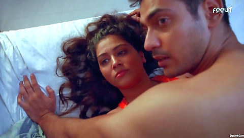 Brunette milf on the car 803 is making out with the driver