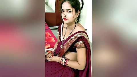 Solo girl masturbates and gets creampie in the bedroom