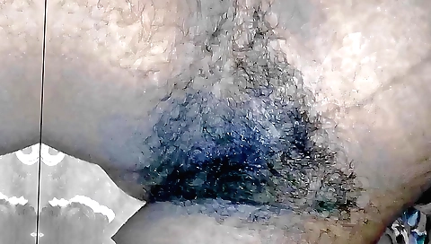 Amateur girl enjoys masturbation and she loves the act