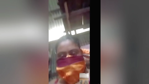 Indian girl with big natural tits has sex with a guy