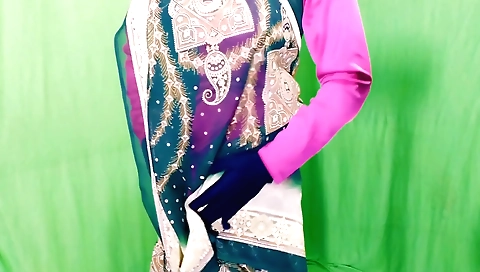 Indian babe gives a blowjob to her stepmother's friend