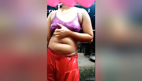 Amateur showering video with a brunette naked in the bathroom