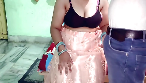 Big tits brunette amateur with a great ass sex in the bedroom