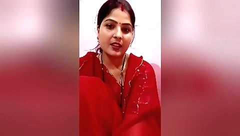 Indian girl with big boobs fucks her man in a solo vid