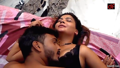 Brunette milf loves to fuck and play with her pussy